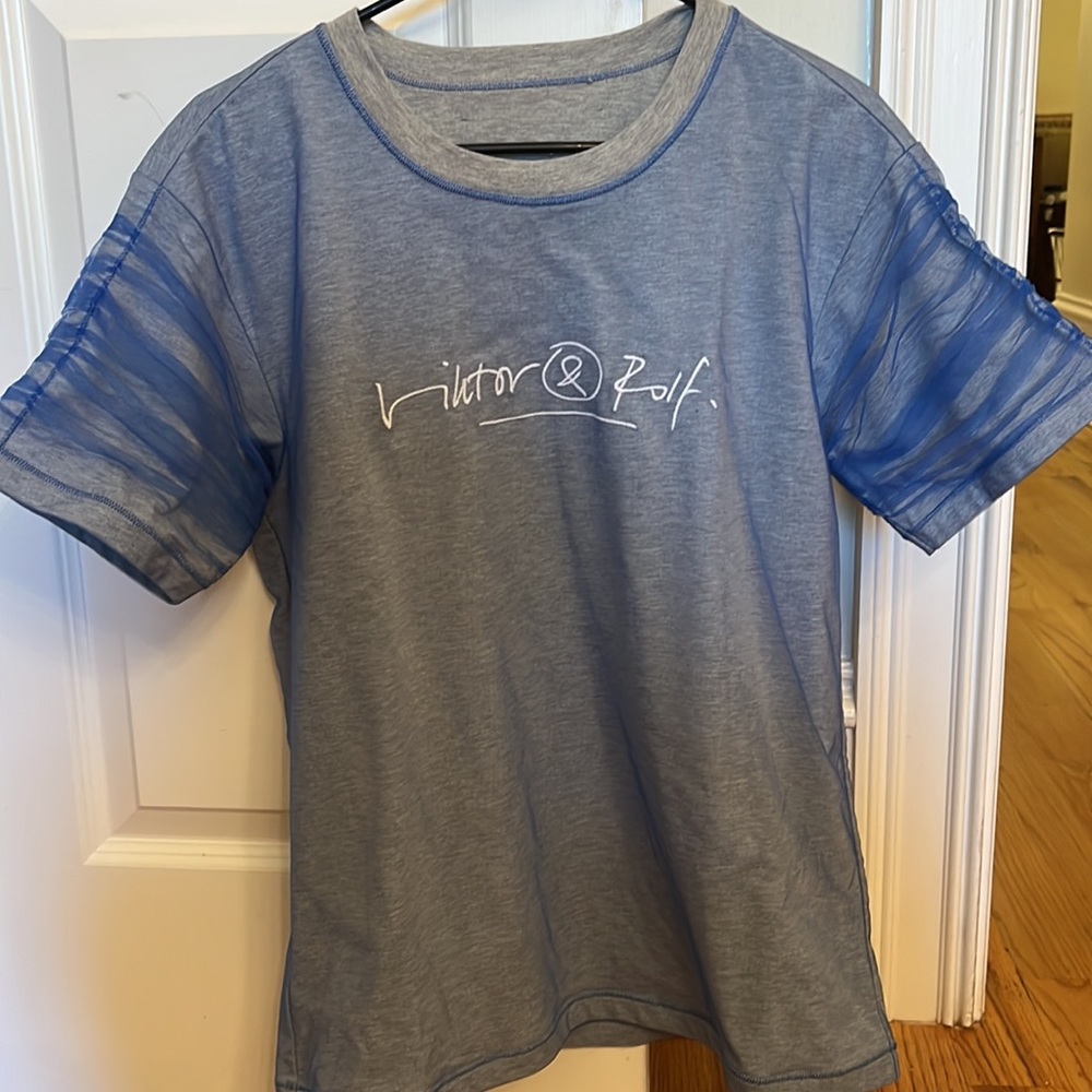 NWT Viktor & Rolf sign my name blue T-shirt. Medium. Never worn. Excellent cond.